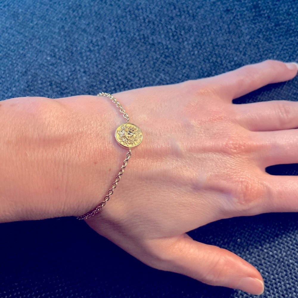 Elegant & Edgy Medusa Bracelet
